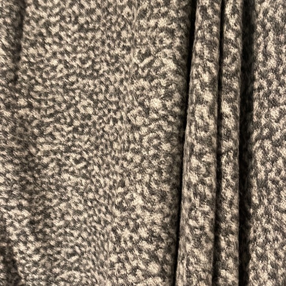 Grey animal print wool scarf - Picture 3 of 4